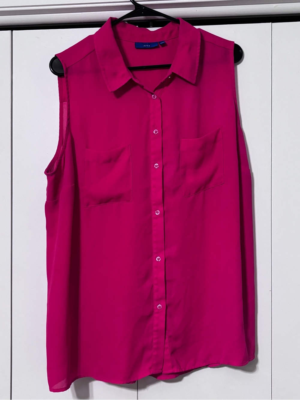 Apt. 9 Fuchsia Sleeveless Button-Up Blouse